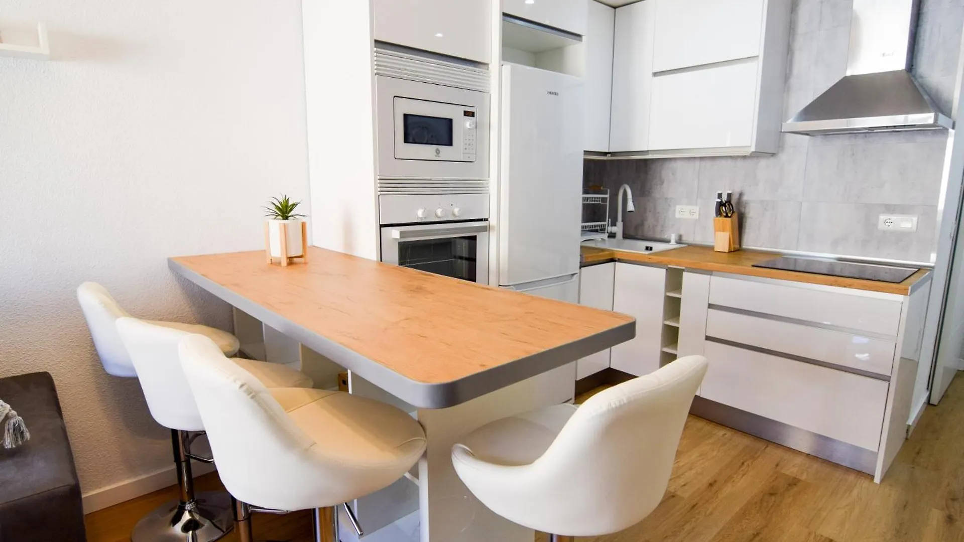 Torremolinos. Plaza De Andalucia Apartment  Torremolinos