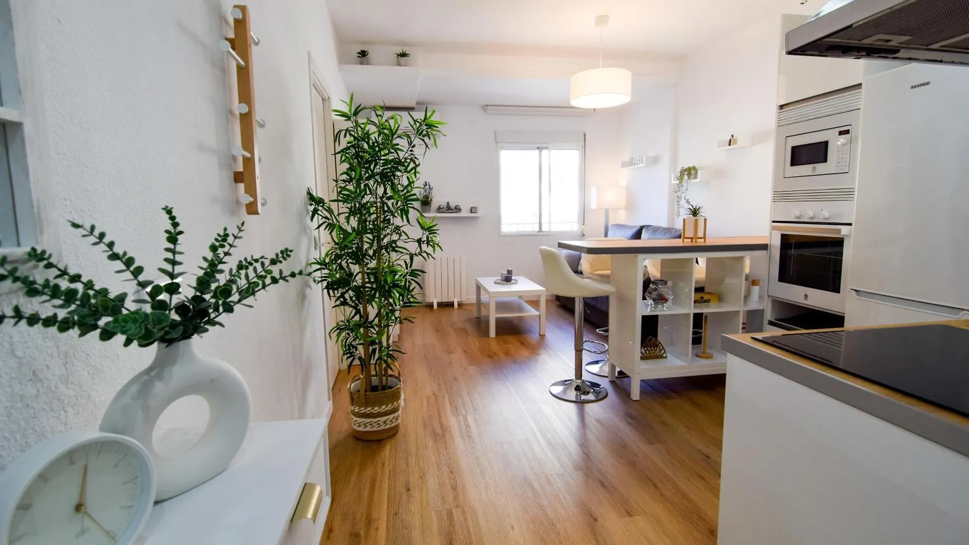 Torremolinos. Plaza De Andalucia Apartment